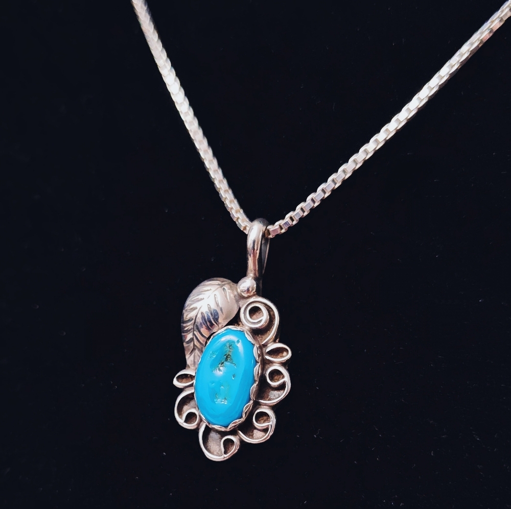 NAVAJO Artist BVL Sterling Silver Floral Leaf Turquoise Pendant Necklace - Picture 11 of 11